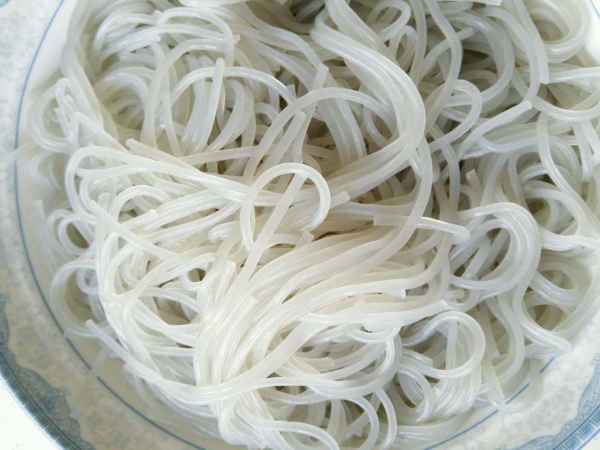 內(nèi)蒙古某鮮粉條查出鋁殘留超標(biāo)，食品安全檢測儀幫助企業(yè)解決此問題